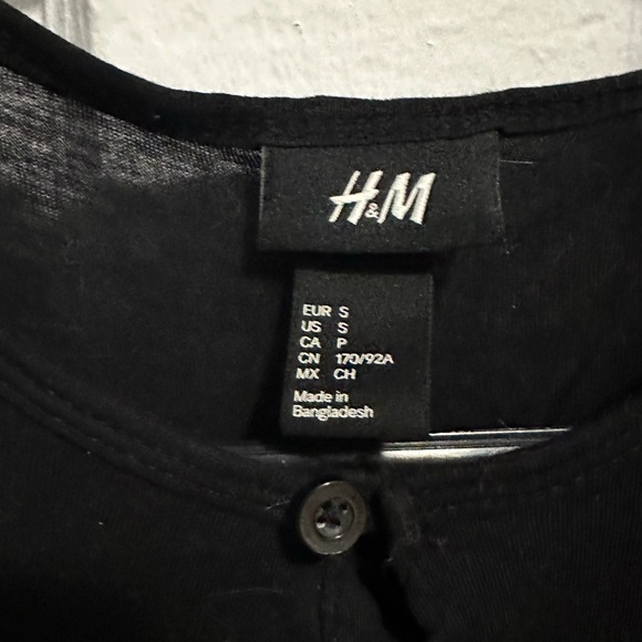 H&M Henley - Picture 2 of 3